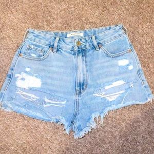 Cute blue jean PacSun shorts perfect for summer